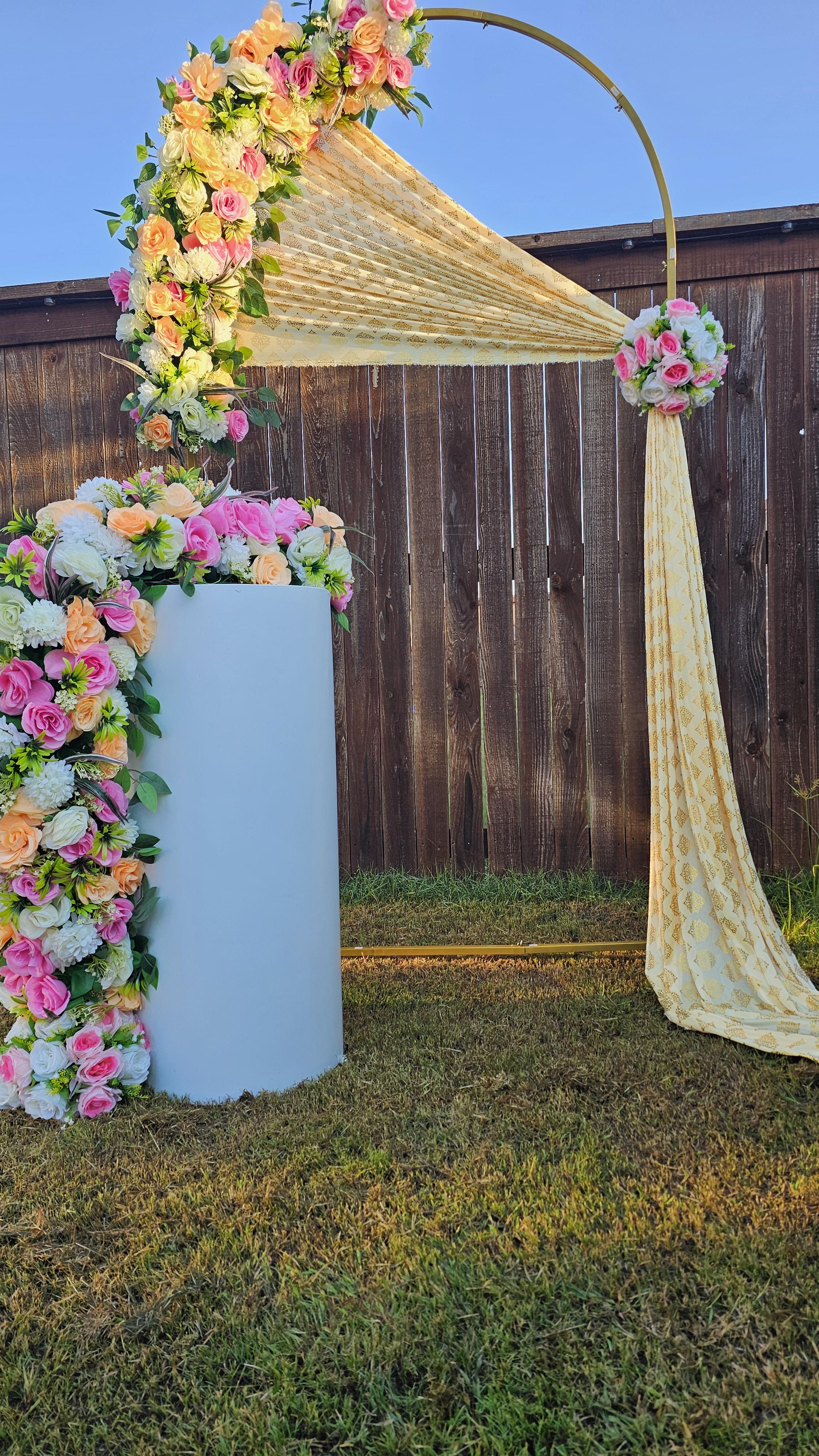 Arch Flower w Pedestal Stand