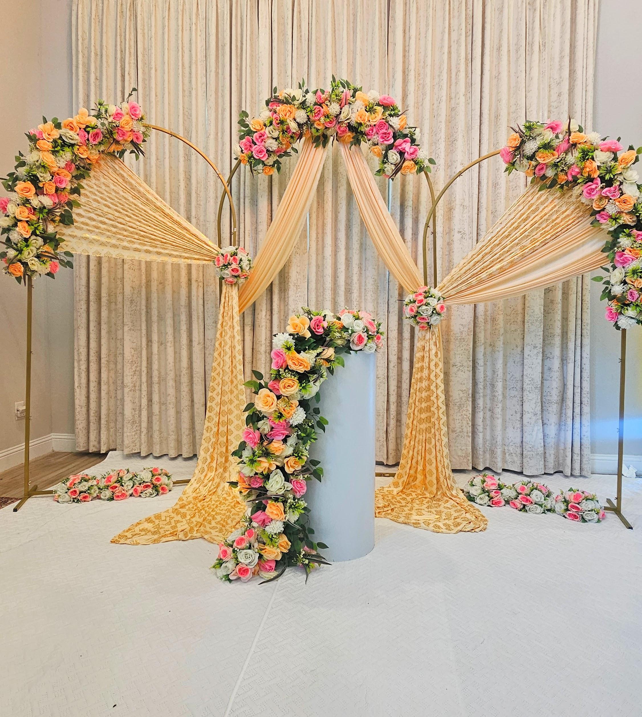 Arches Drapes Flower with Pedestal