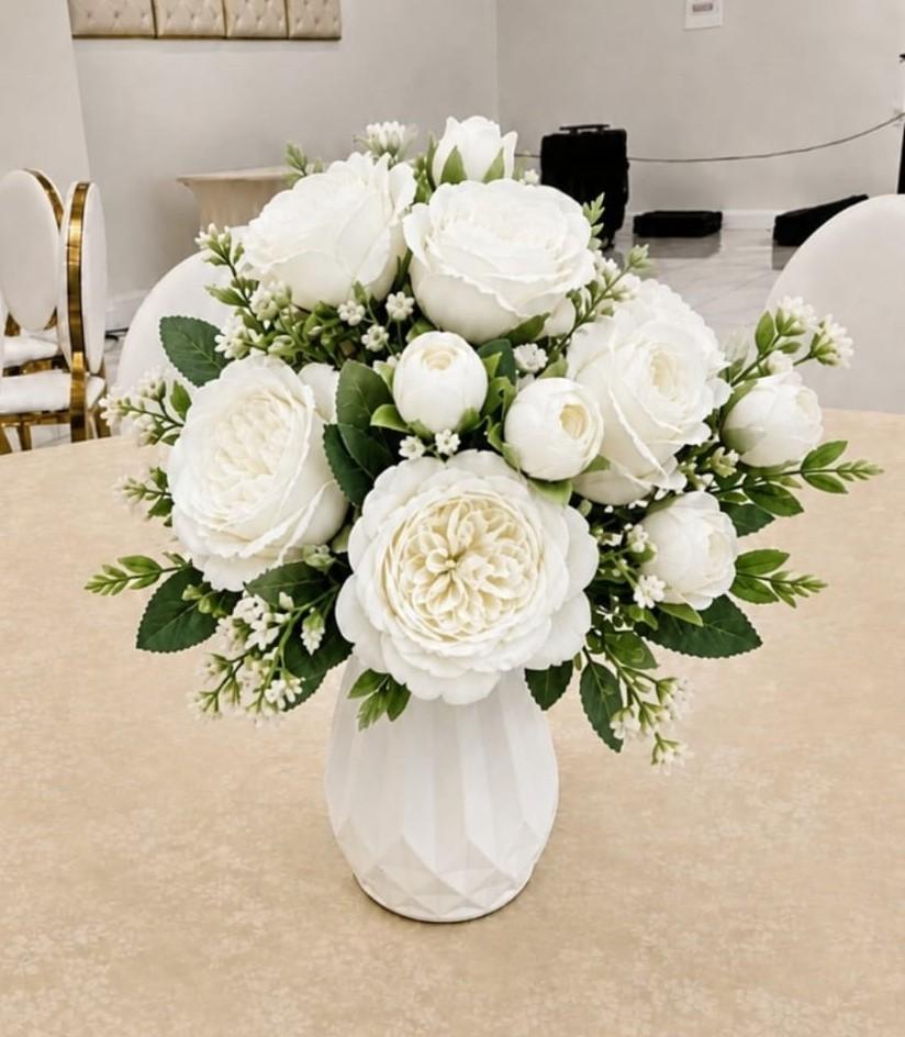 Table Decor White