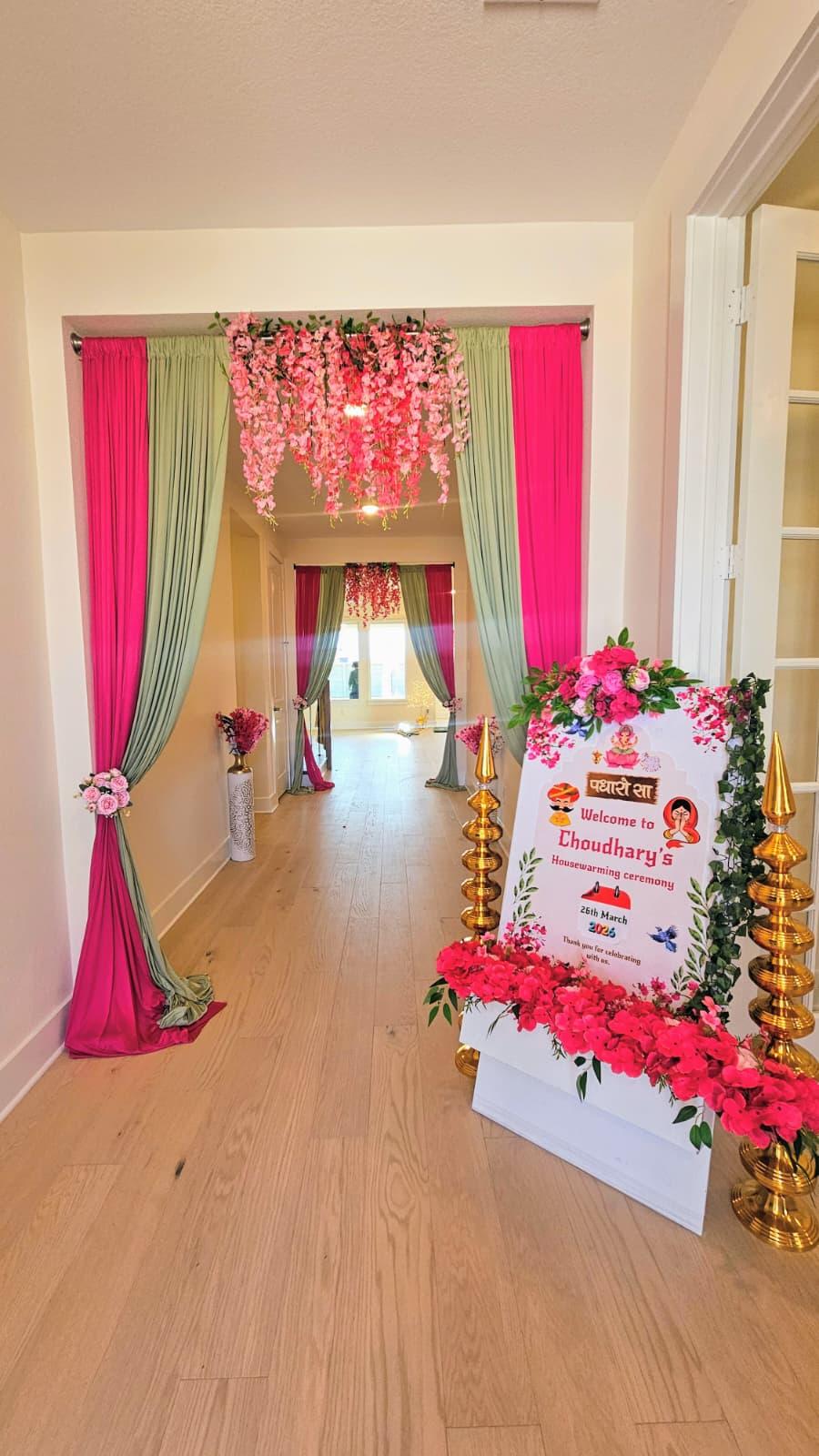 Aisle Decor